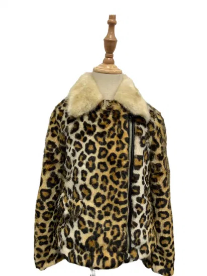 Anpassbare Winter-Kinderbekleidung / leichte Pufferjacke mit weichem Leapard-Kunstfell und kontrastierendem PU-Kragen mit Reißverschluss und kontrastierendem Steppfutter